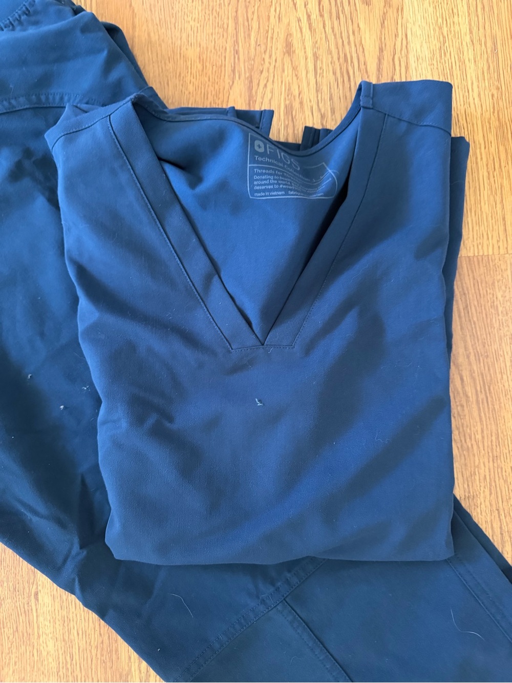 Women’s V-Neck Scrub Top & Pants - Dark Harbor